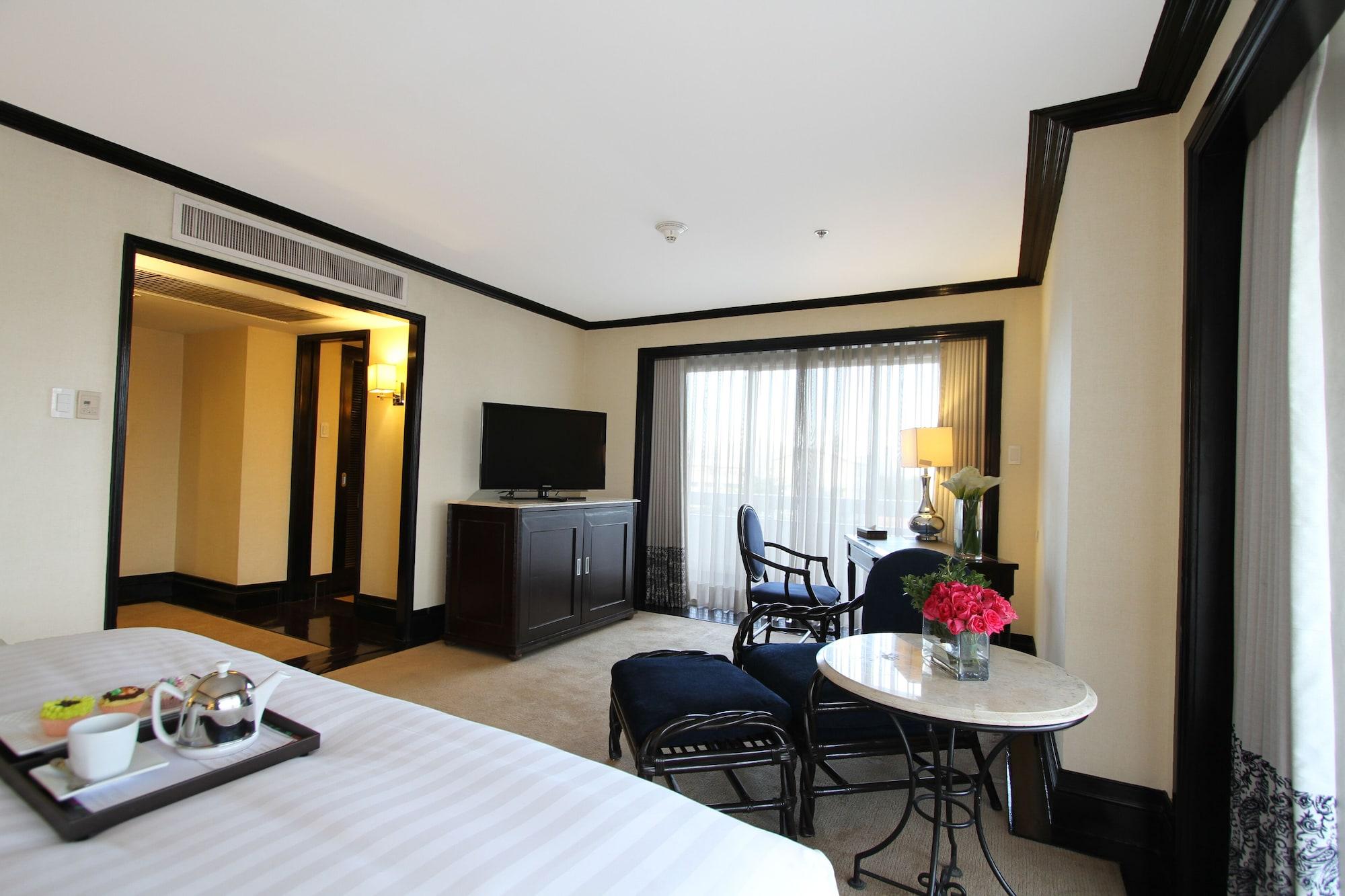 Midas Hotel And Casino Pasay Exterior photo
