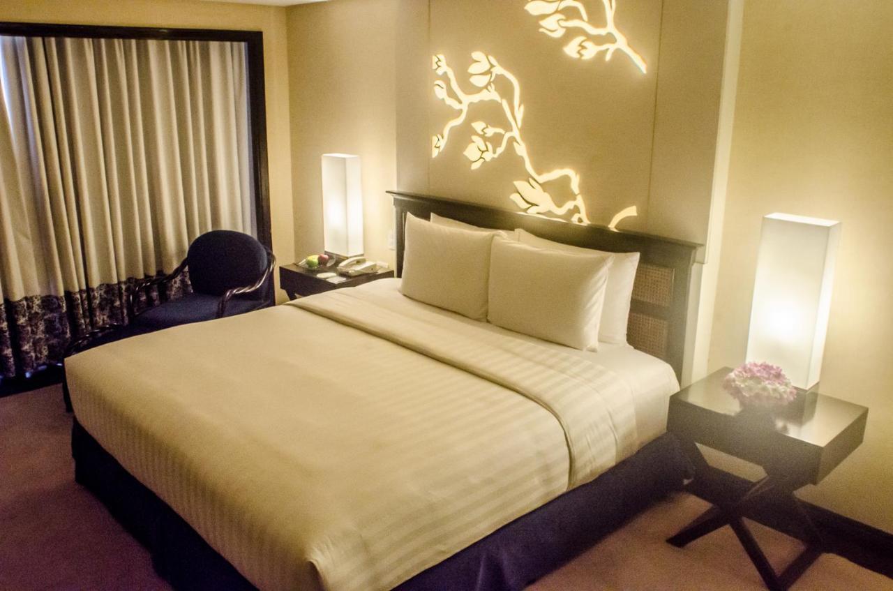 Midas Hotel And Casino Pasay Exterior photo